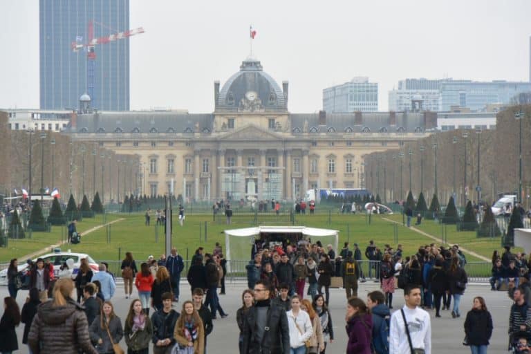 Eiffel Tower and vicinity – military school, Mar.2015 (París)