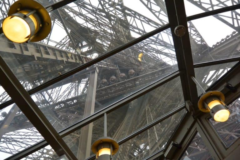 Eiffel Tower and vicinity – glass ceiling, Mar.2015 (París)