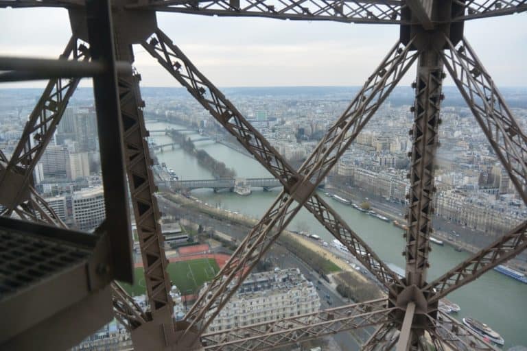 Eiffel Tower and vicinity – going up, Mar.2015 (París)