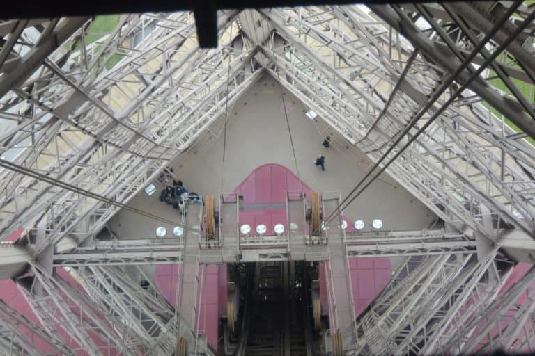 Eiffel Tower and vicinity – going down 2, Mar.2015 (París)