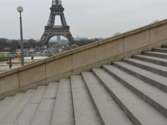 Eiffel Tower and vicinity – railing, Mar.2015