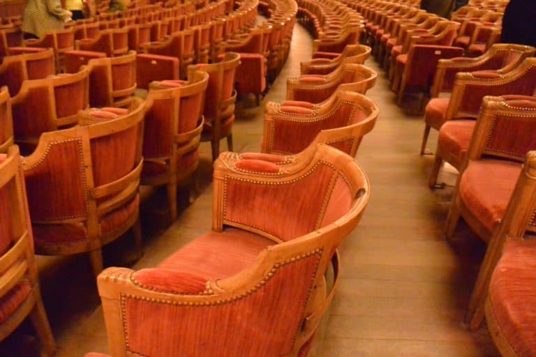 Avenue Montaigne – seats, Mar.2015 (París)