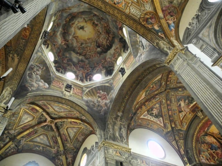 Preciosa catedral en Parma