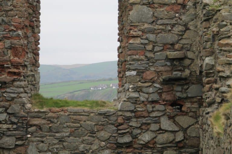 Isle of Man, Peel – castle window, May, 2014 (Isla de Man)