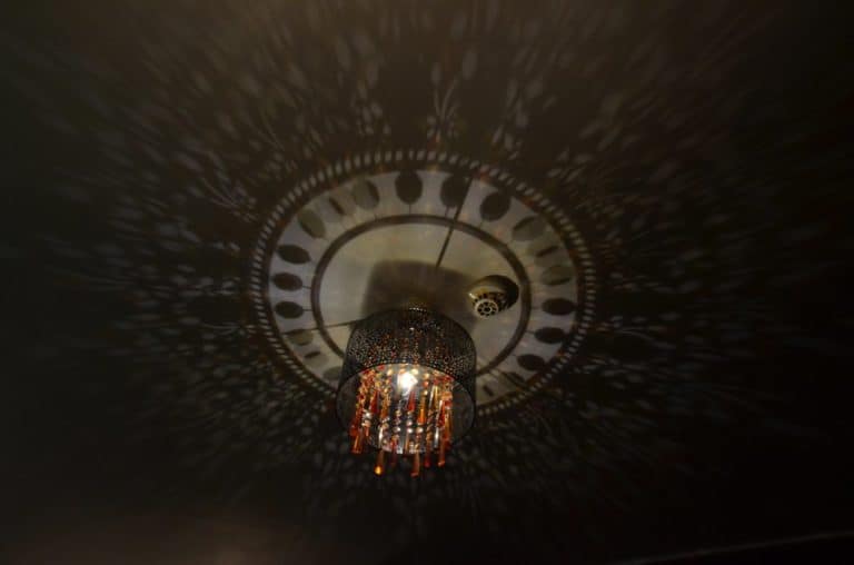 Isle of Man, Peel – ceiling of a pub, May, 2014 (Isla de Man)