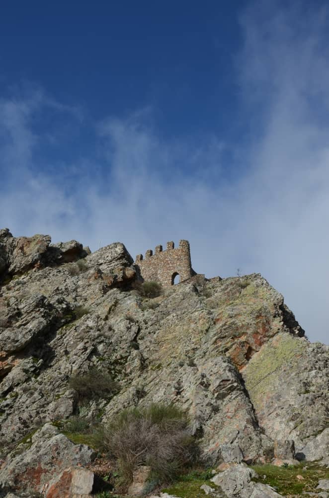 Portugal, Penha Garcia – castle on top, Nov.2014 (Monsanto)