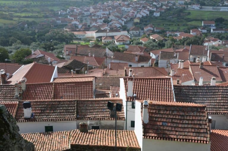 Portugal, Penha Garcia – rooofs, Nov.2014 (Monsanto)