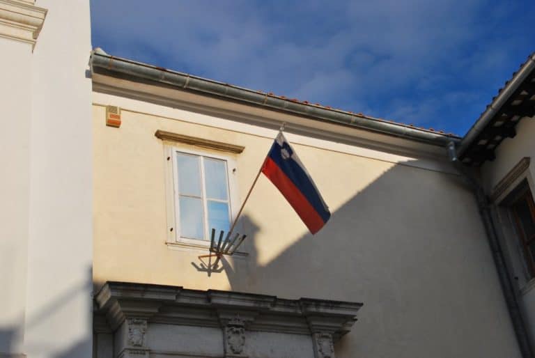 Slovenia, Pirano – bandiera, feb, 2014 (Piran)