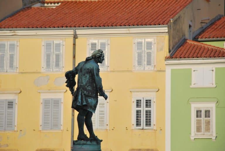 Slovenia, Pirano – statua, feb, 2014 (Piran)