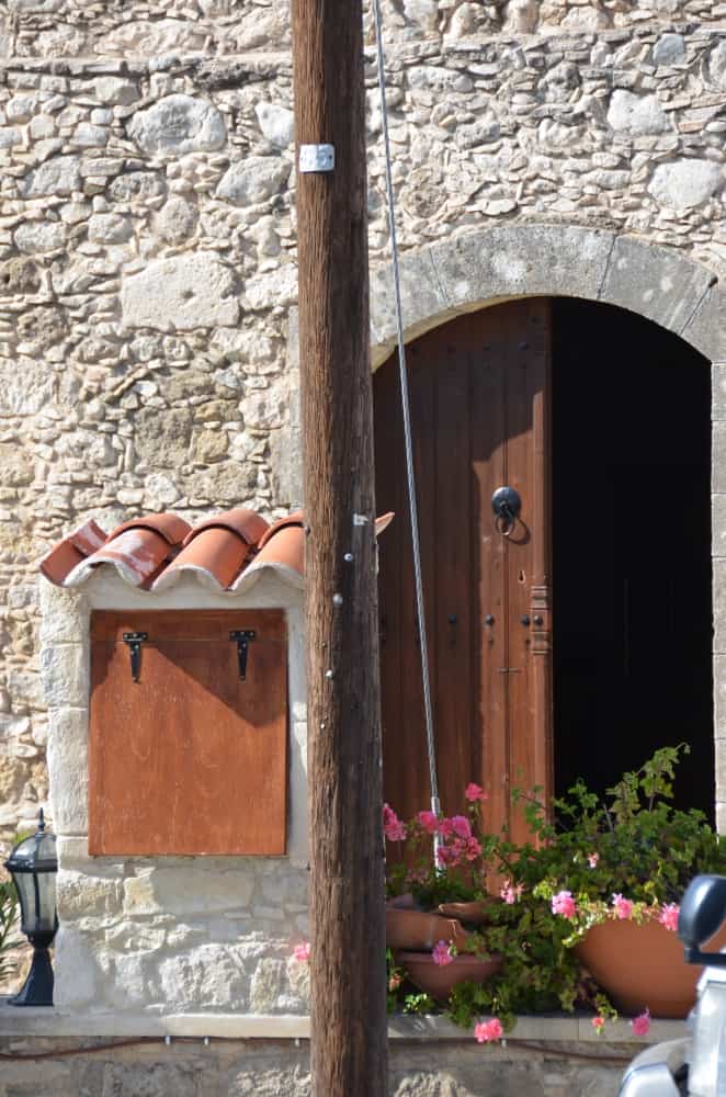 Polis – telegraph pole, Apr.2015
