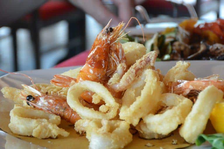ポルト・チェザレオ、Almanegra restaurant－フライド・シーフード 2017年10月 (プーリア州)