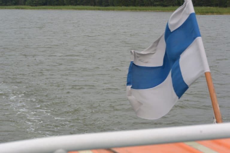 sul fiume – bandiera, Agosto 2015 (Porvoo)