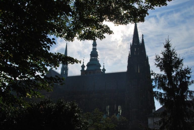 Czech, Prague – church and trees, Sept.2013 (Praga)