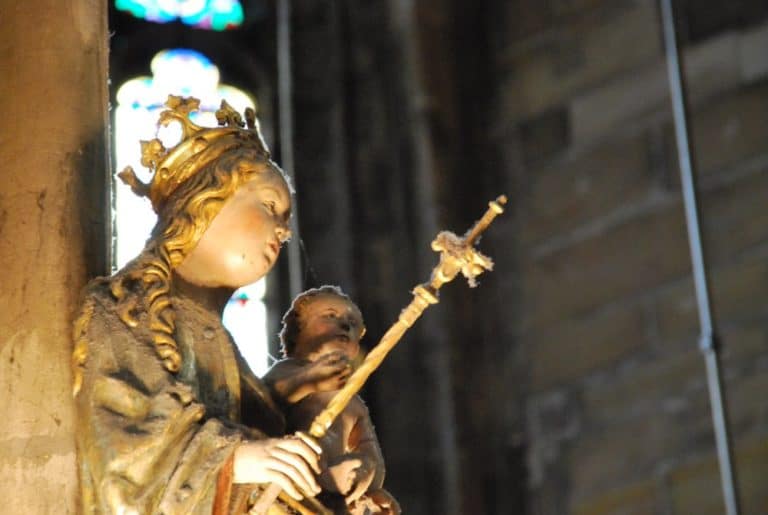 Czech, Prague – statue in church, Sept.2013 (Praga)