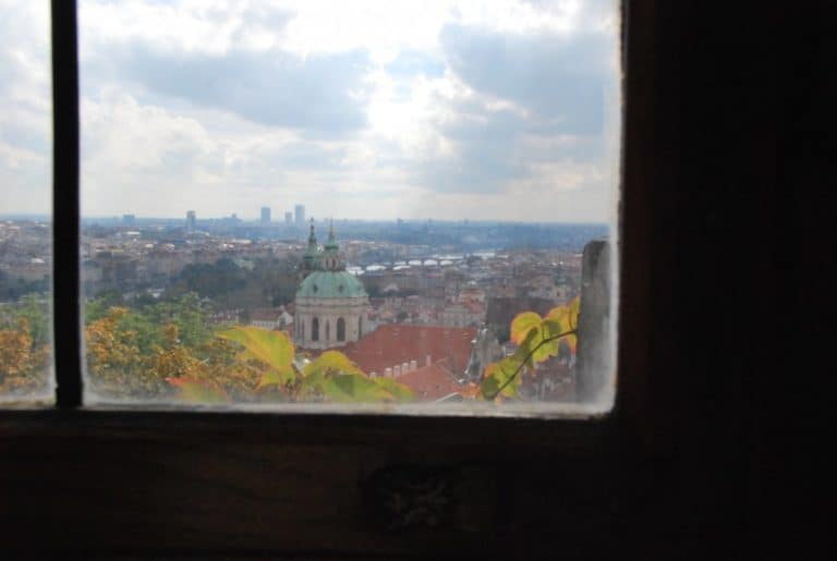 Czech, Prague – window frame, Sept.2013 (Praga)