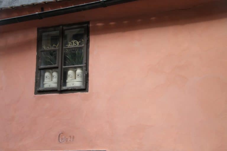 Czech, Prague – window on pink wall, Sept.2013 (Prague)