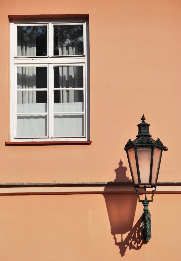 Czech, Prague – window, lamp and shadow, Sept.2013 (Praga)