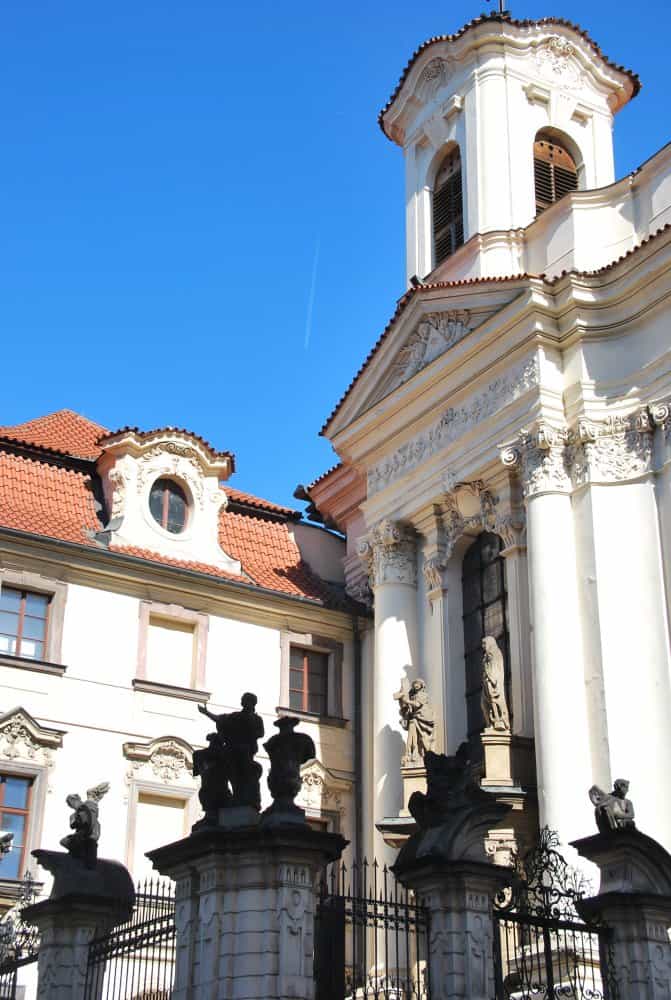 Czech, Prague – statues in front of church, Sept.2013 (Praga)