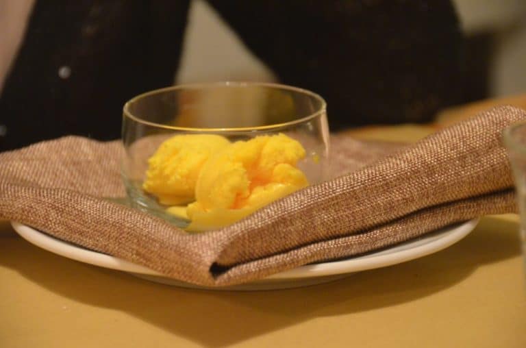 イタリア、オトラント－サフラン・アイスクリーム 2013年4月 (プーリア州)