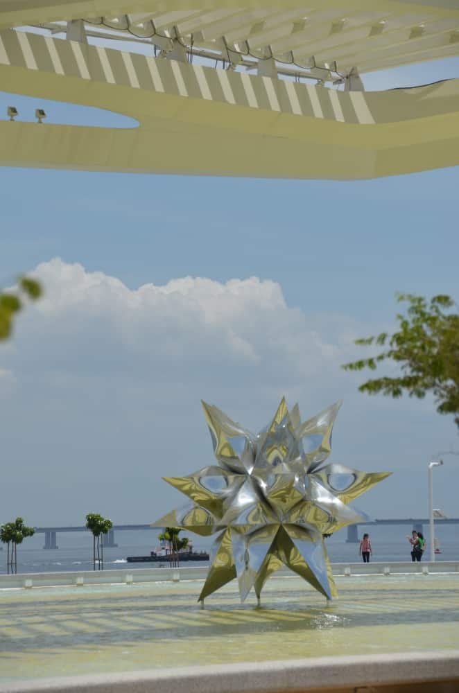 Praca Maua – objet d’art, Jan.2016 (Rio De Janeiro)