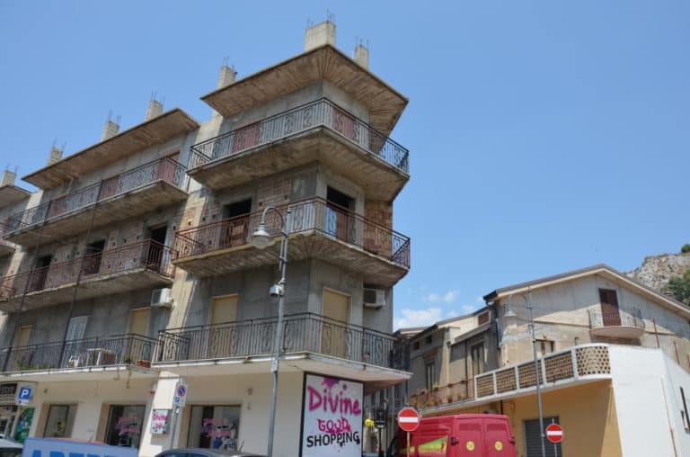 Roccella Jonica – building, July 2015 (Calabria)