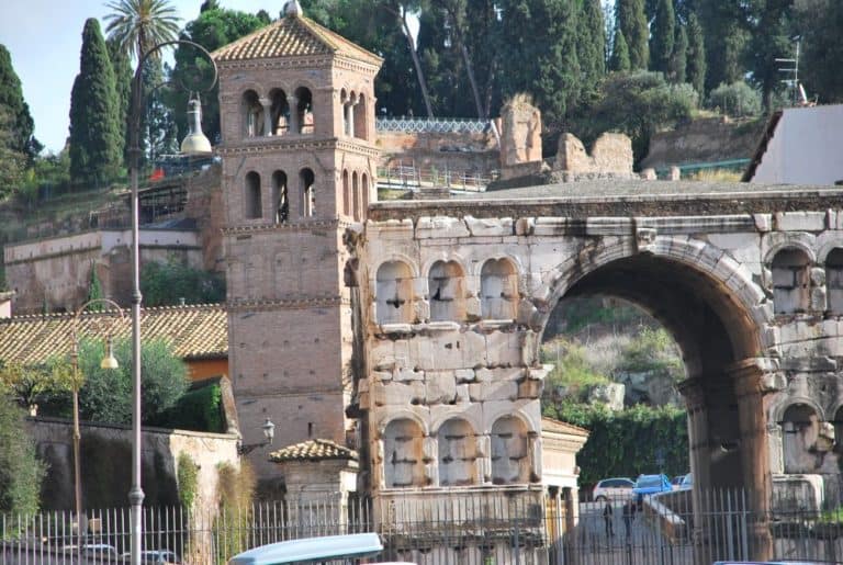 Italia, Roma – arco, novembre 2013 (Roma)