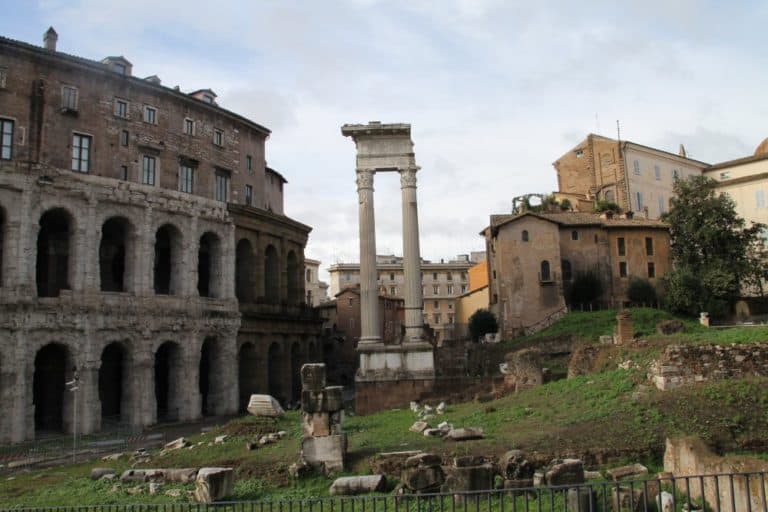 Italy, Rome – ruin, Nov.2013 (Rome)