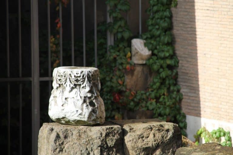 Italia, Roma – luce sulle rovine, novembre 2013 (Roma)