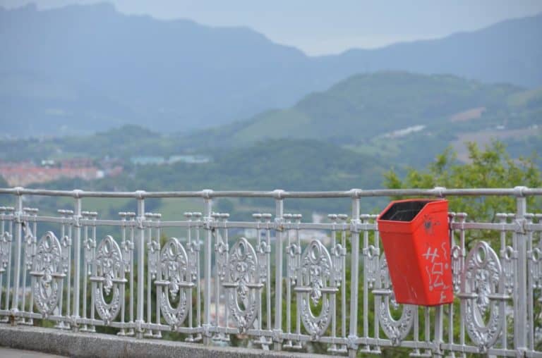 Spain, San Sebastian – red, May 2014 (San Sebastian)
