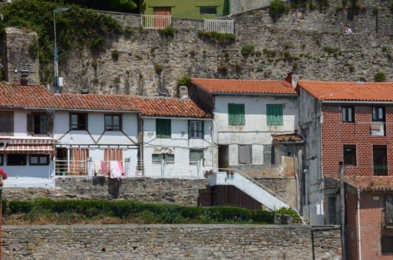Spain, San Sebastian – old houses, May 2014 (San Sebastián)