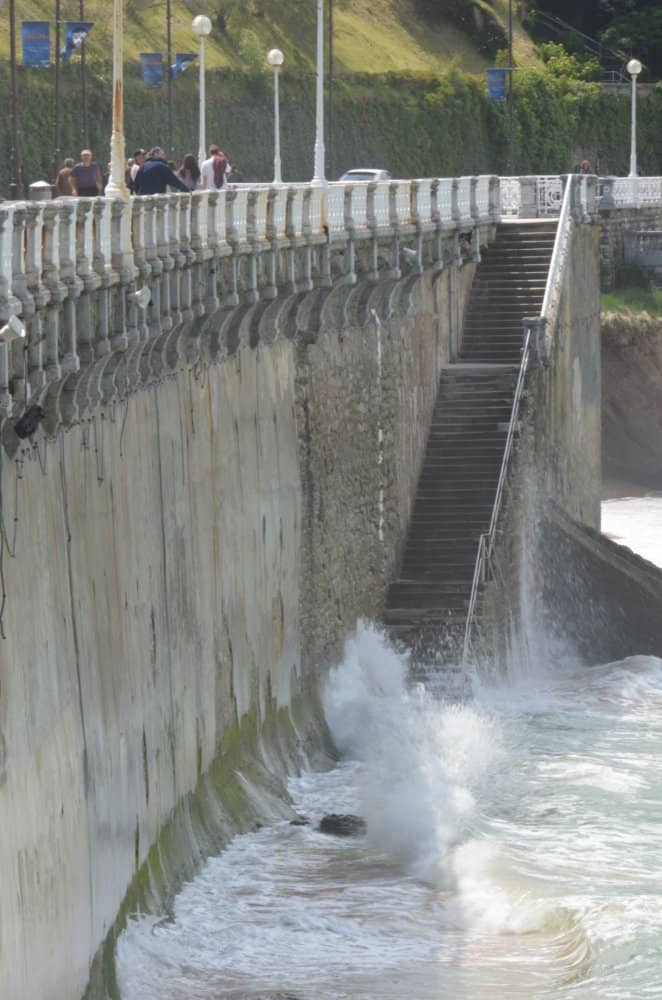 Spain, San Sebastian – wave and stairs, May 2014 (San Sebastián)