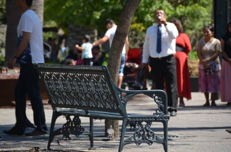 town – bench and people, Dec.2015 (Santiago)