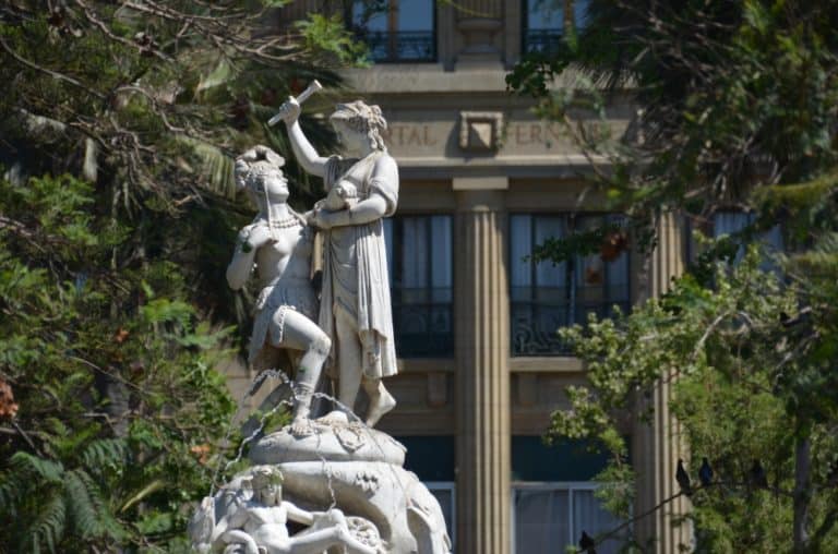 town – statue, Dec.2015 (Santiago)