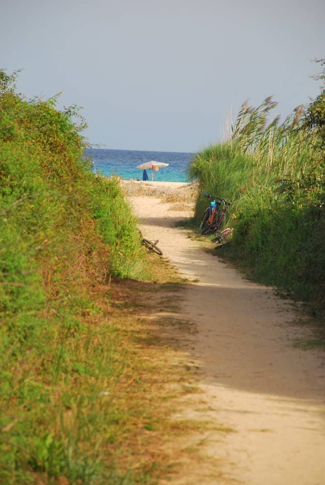 Italia, Sardegna, Costa Rei – verso la spiaggia, 2010 (Sardegna)