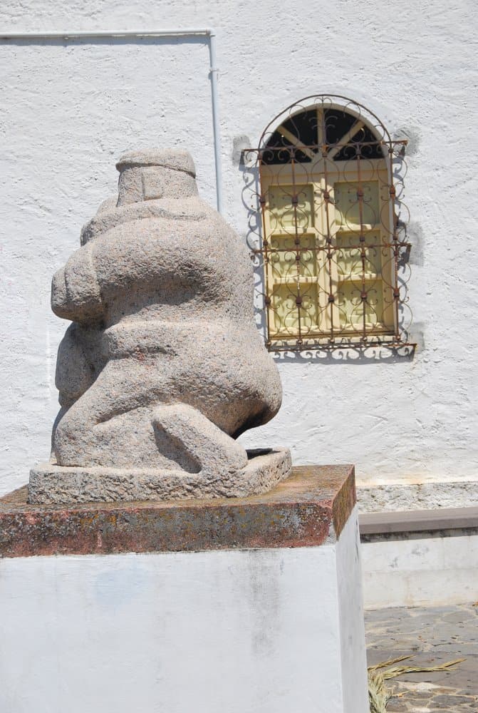 Italia, Sardegna – statua, 2010 (Sardegna)