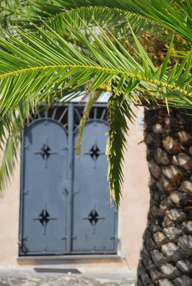 Italia, Sardegna – porta grigia, 2010 (Sardegna)
