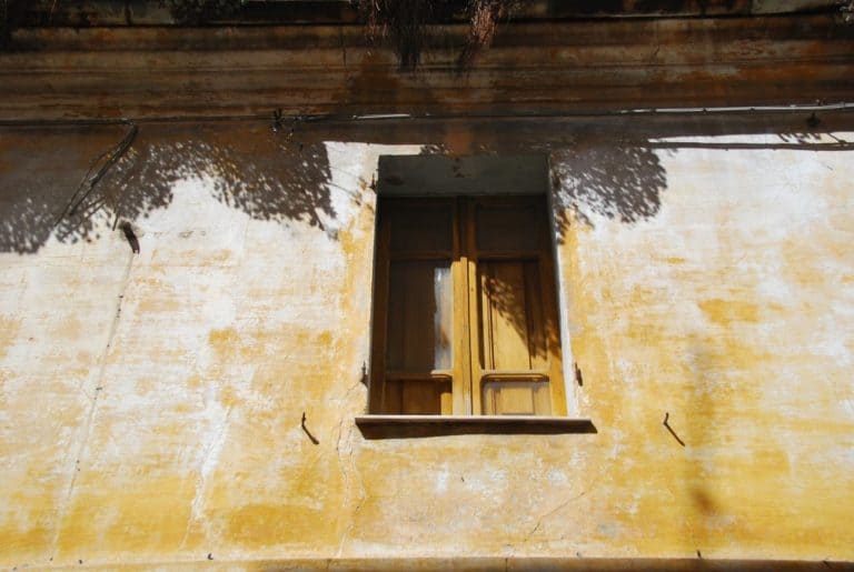 Italia, Sardegna, Olbia – giallo, 2010 (Sardegna)