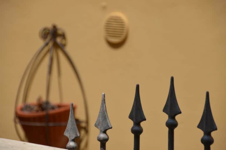 Scilla – fine appuntita della recinzione, Luglio 2015 (Calabria)