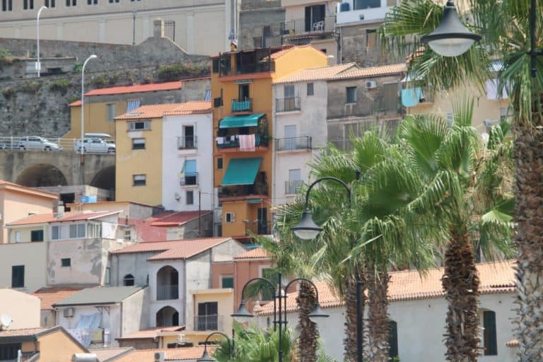 Scilla – houses and trees, July 2015 (Calabria)