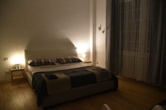 La camera da letto del Airbnb in Seregno