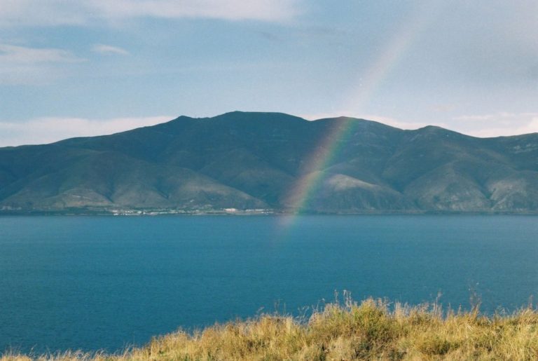 Armenia, Sevan – arcobaleno, autunno 2005