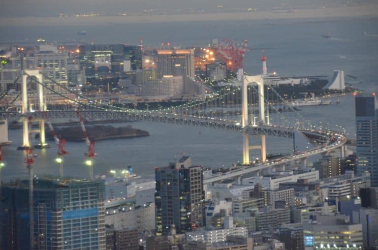 日本、東京、芝―たそがれの橋 2015年1月 (東京)