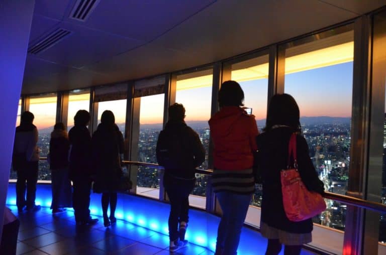 Japan, Tokyo, Shiba – visitors, Jan.2015 (Tokyo)