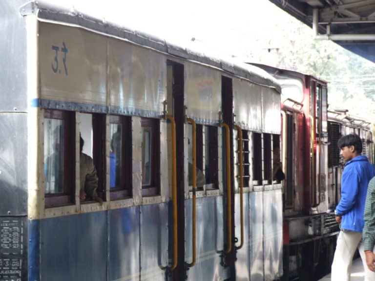 インド、シムラ－電車 2006年9月 (シムラー)