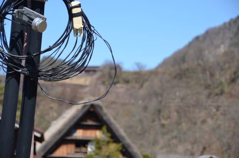 Shirakawago – wires, Mar.2016 (Gifu)
