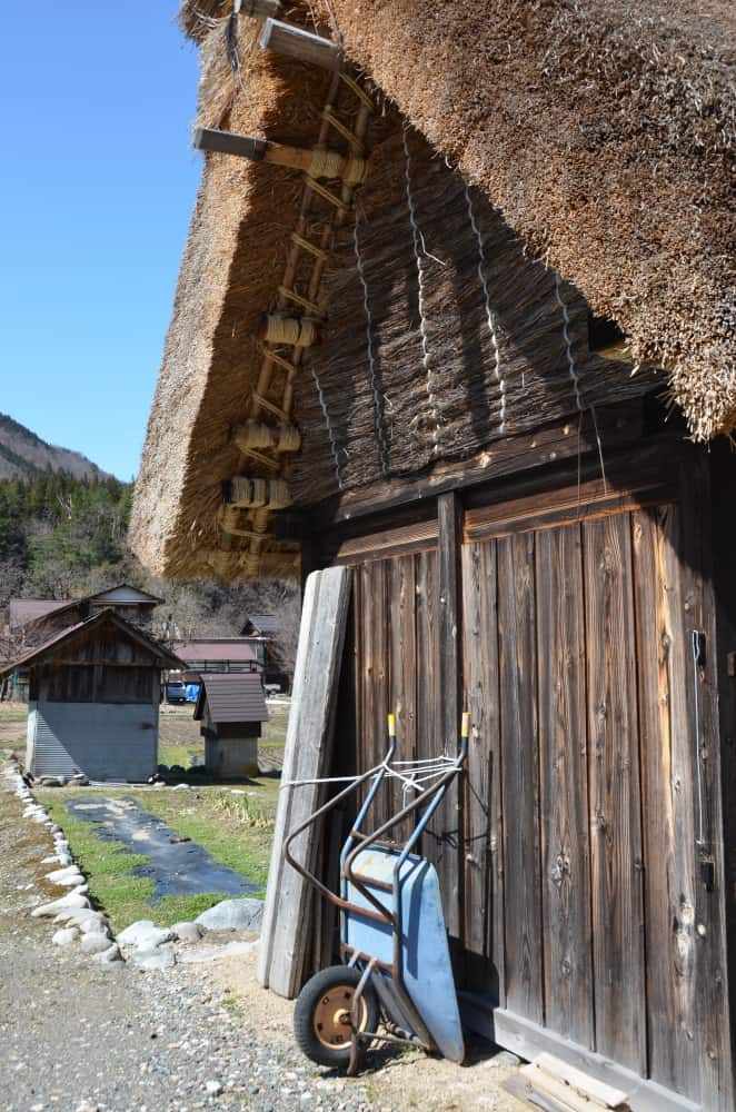 Shirakawago – wheelbarrow, Mar.2016 (Gifu)