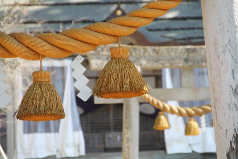 Shirakawago – straw festoons, Mar.2016 (Gifu)