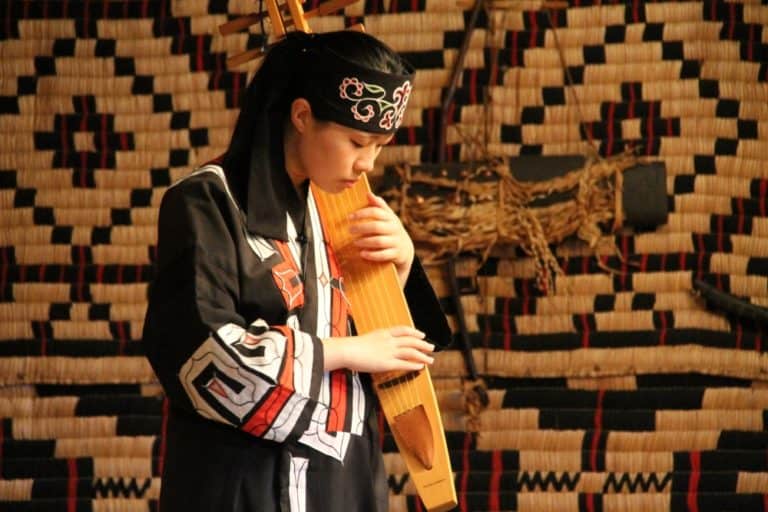 Japan, Shiraoi – play, Sept. 2014 (Shiraoi)