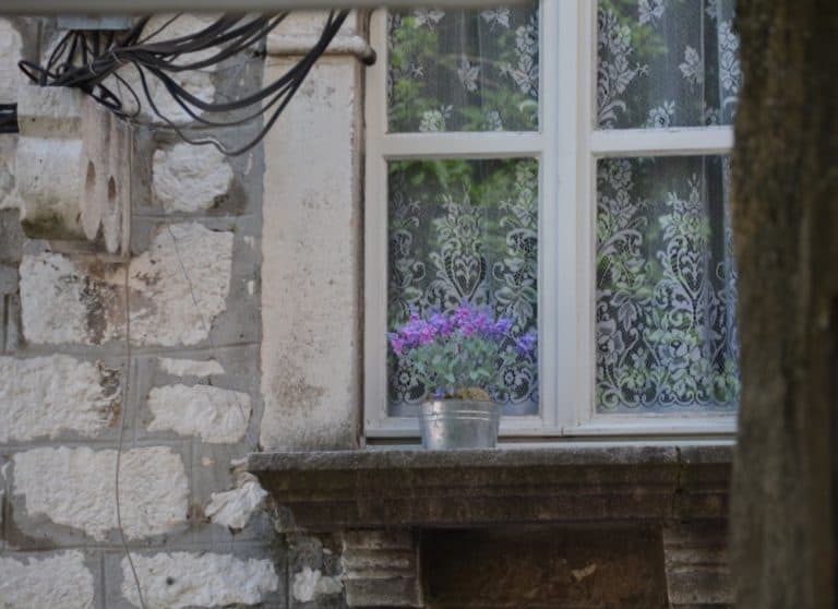 Croazia, Sibenico – fiori sulla finestra, lug. 2014 (Sibenico)