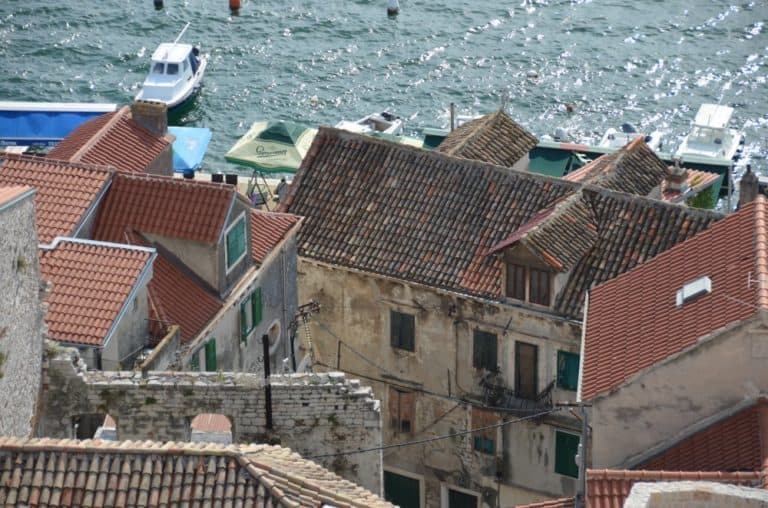 Croazia, Sibenico – case e mare, lug. 2014 (Sibenico)